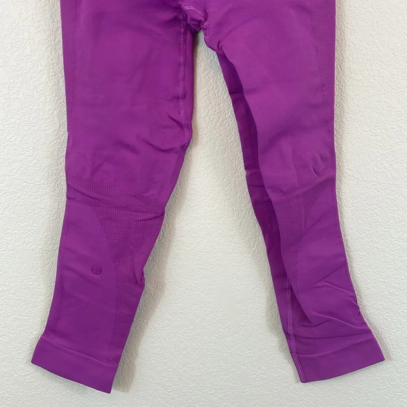 Lululemon purple ribbed cropped leggings size 6 - Picture 6 of 10